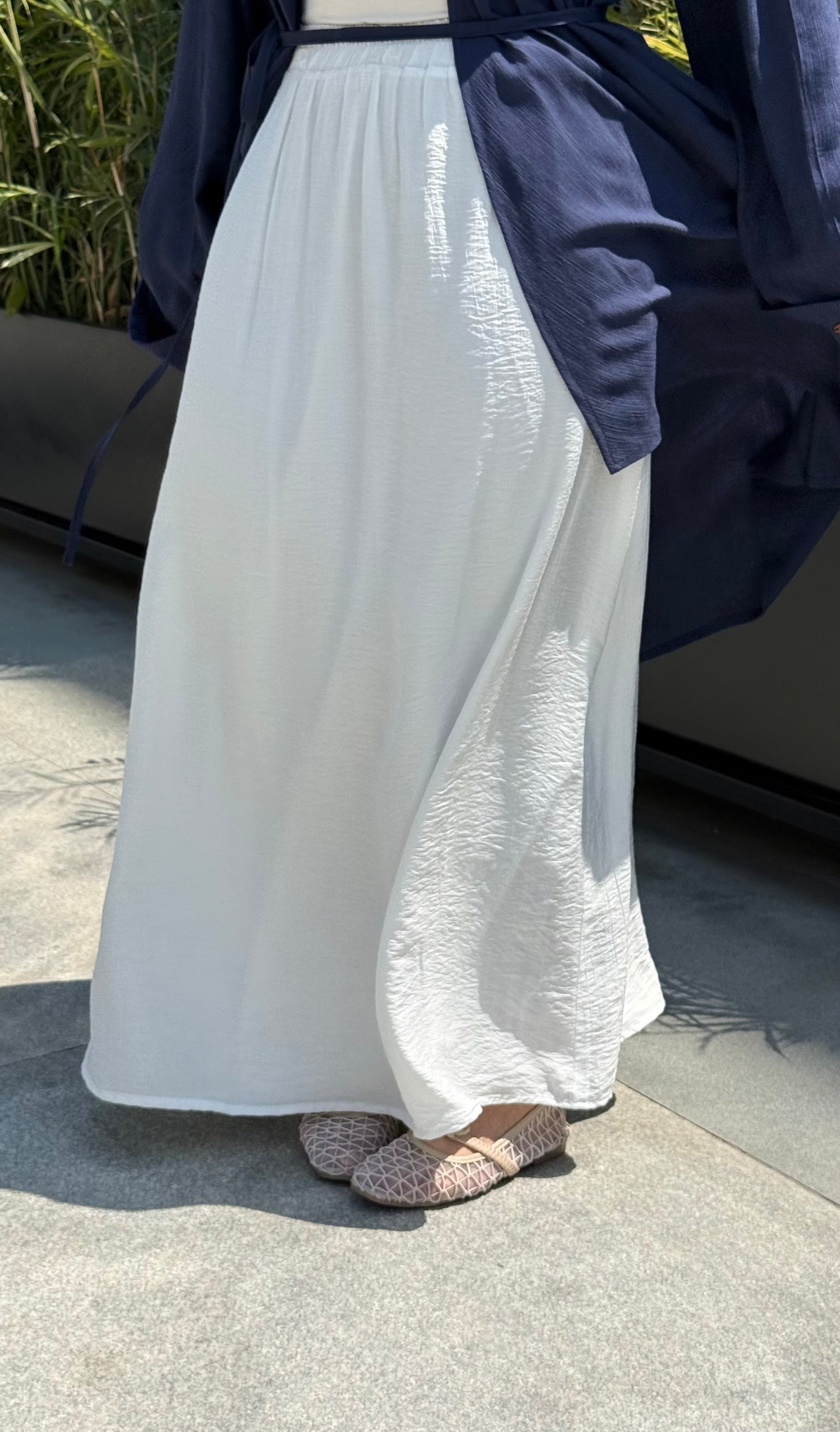 WHITE SKIRT